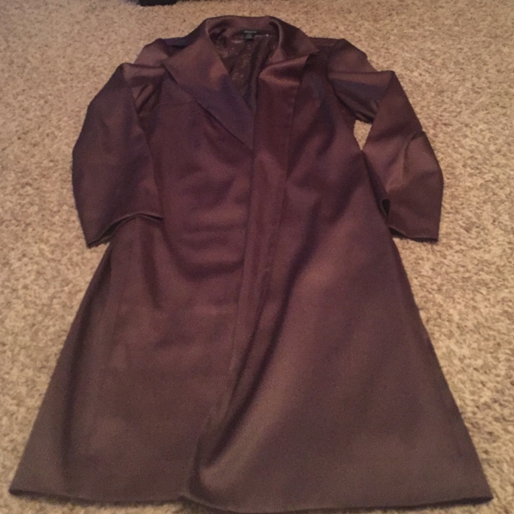 Sale 💖 Plum trench coat